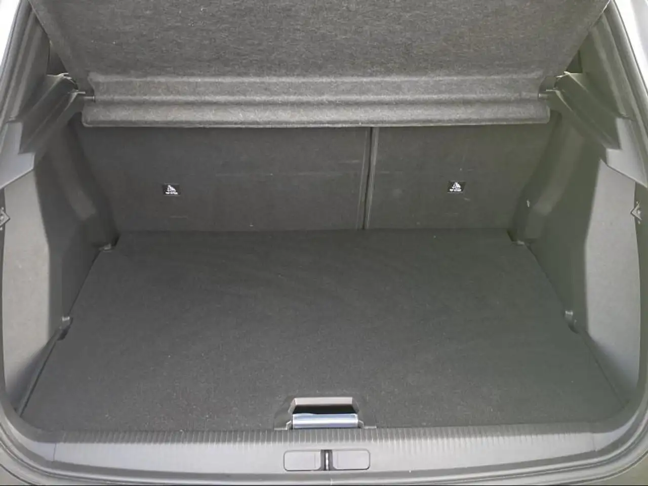 Peugeot 2008 Allure 1.2 Turbo 100 Man. 6, миниатюра 10