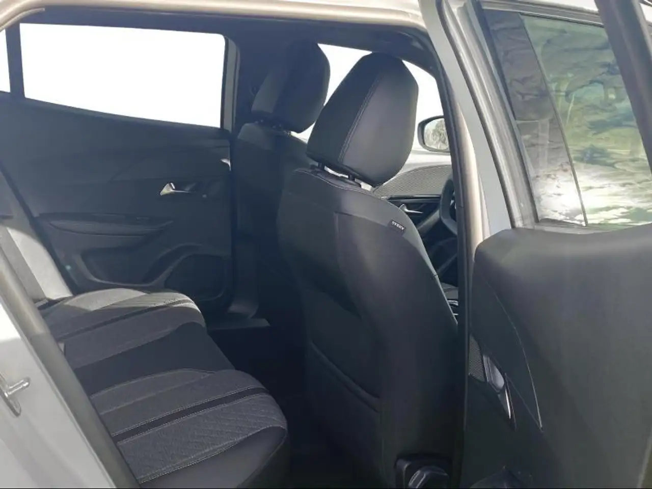 Peugeot 2008 Allure 1.2 Turbo 100 Man. 6, миниатюра 26