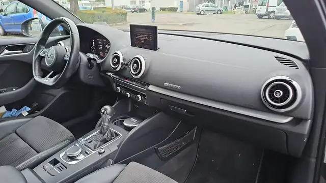 Audi A3 view 10