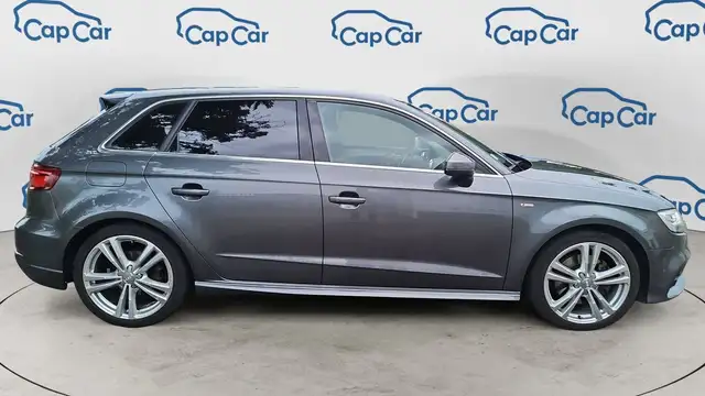 Audi A3 view 4