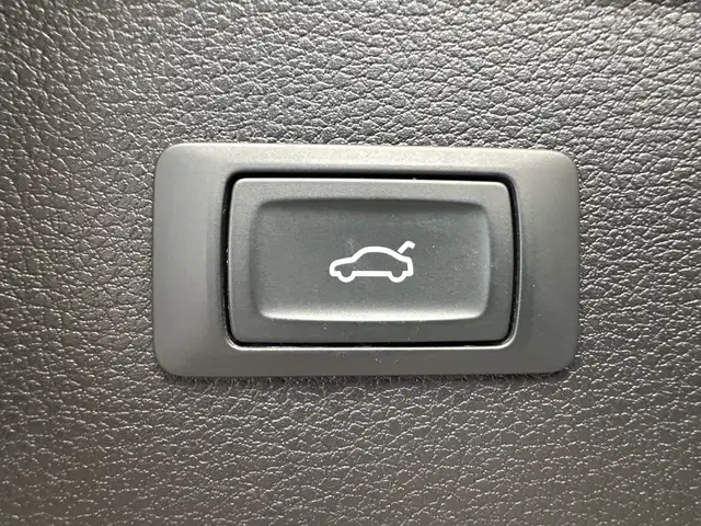 Audi Q5 view 7