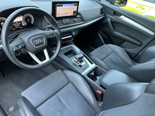 Audi Q5 view 11