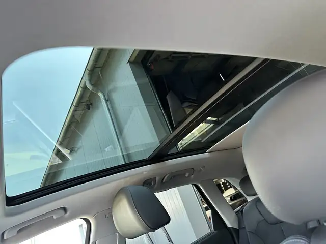 Audi Q5 view 13