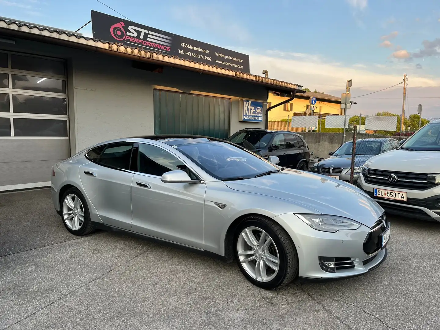 Tesla Model S 85D 85kWh (mit Batterie) Grau - 1