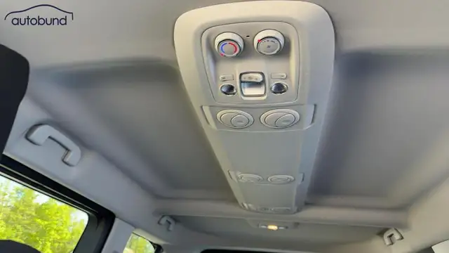 Citroen Spacetourer view 10