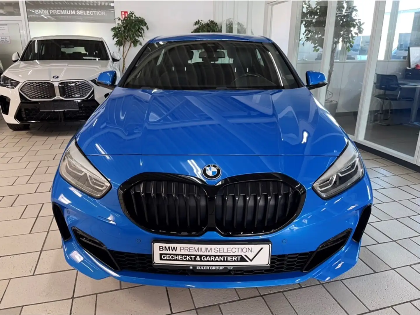 BMW 118 i A Limousine M-Sport 17'' HUD Navi LED SHZ Lkrdhz Bleu - 2