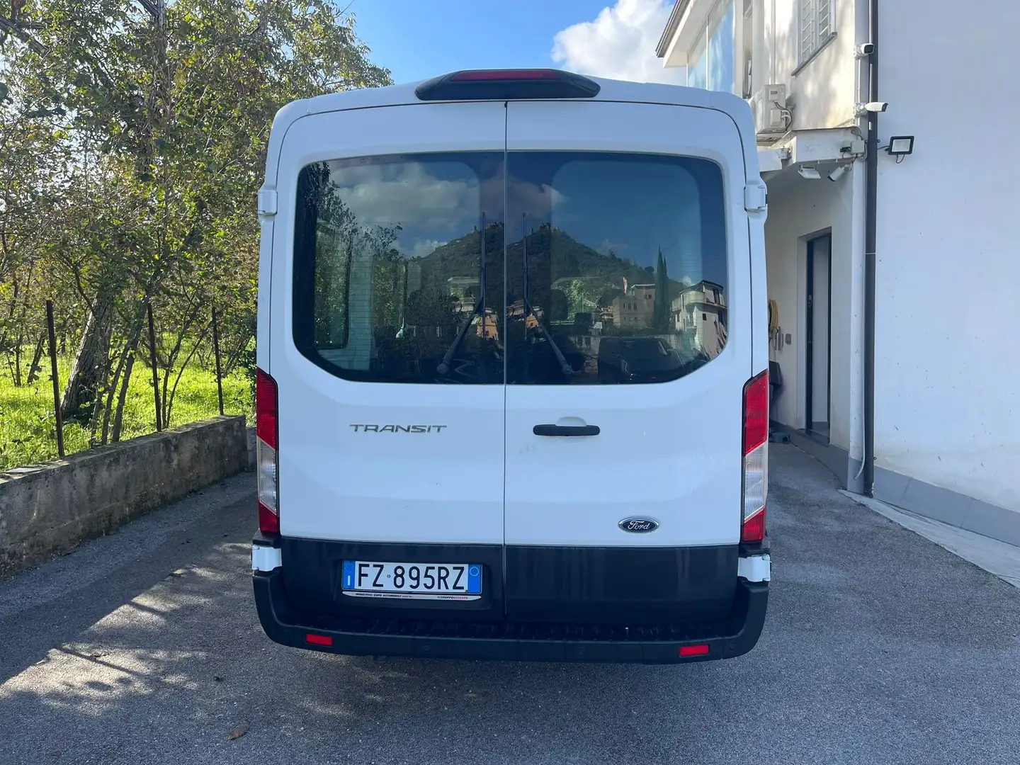 Ford Transit Bus COMBI 9 POSTI L2H2 Trend 2.0 TDCi 130 Cv AUTO Bianco - 2