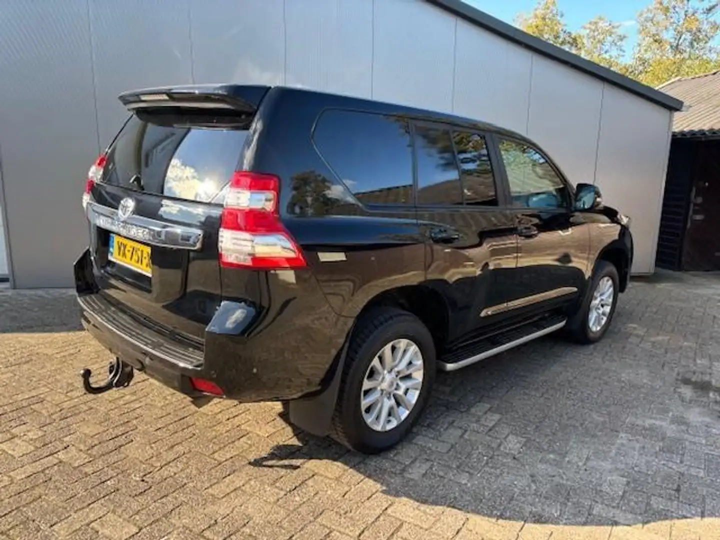 Toyota Land Cruiser 3.0 D-4D-F SX Blind Van - 2