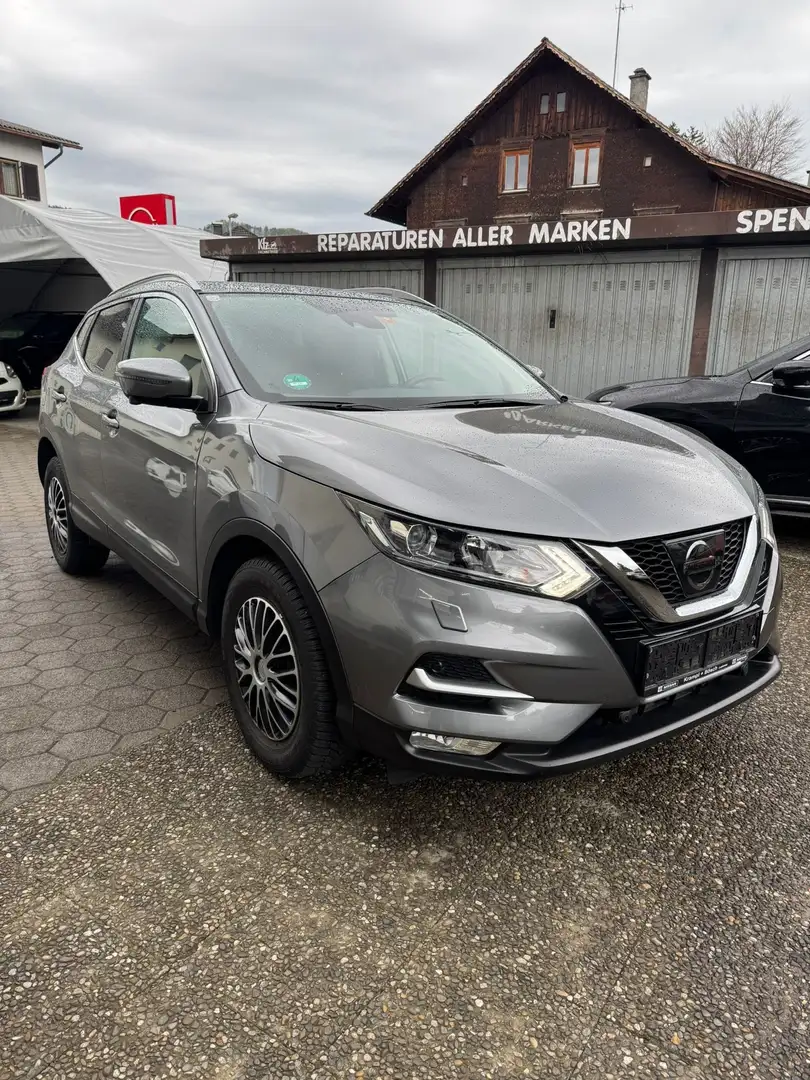 Nissan Qashqai 1,5 dCi N-Connecta Grau - 2
