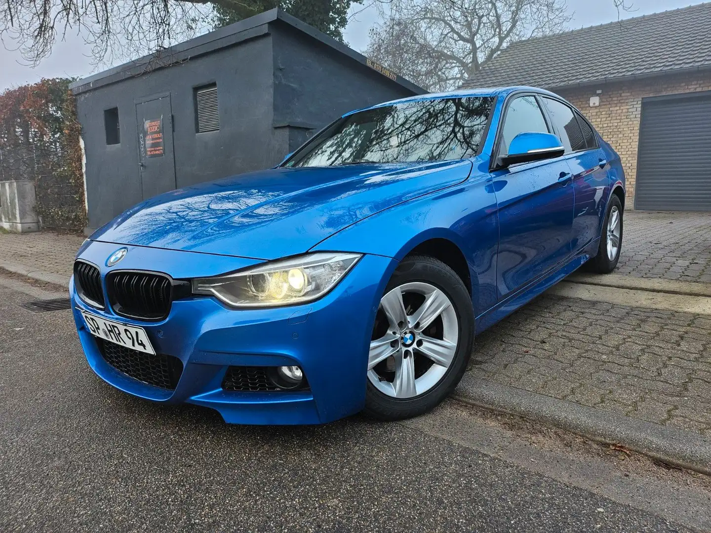 BMW 320 d xDrive M Packet Bleu - 1