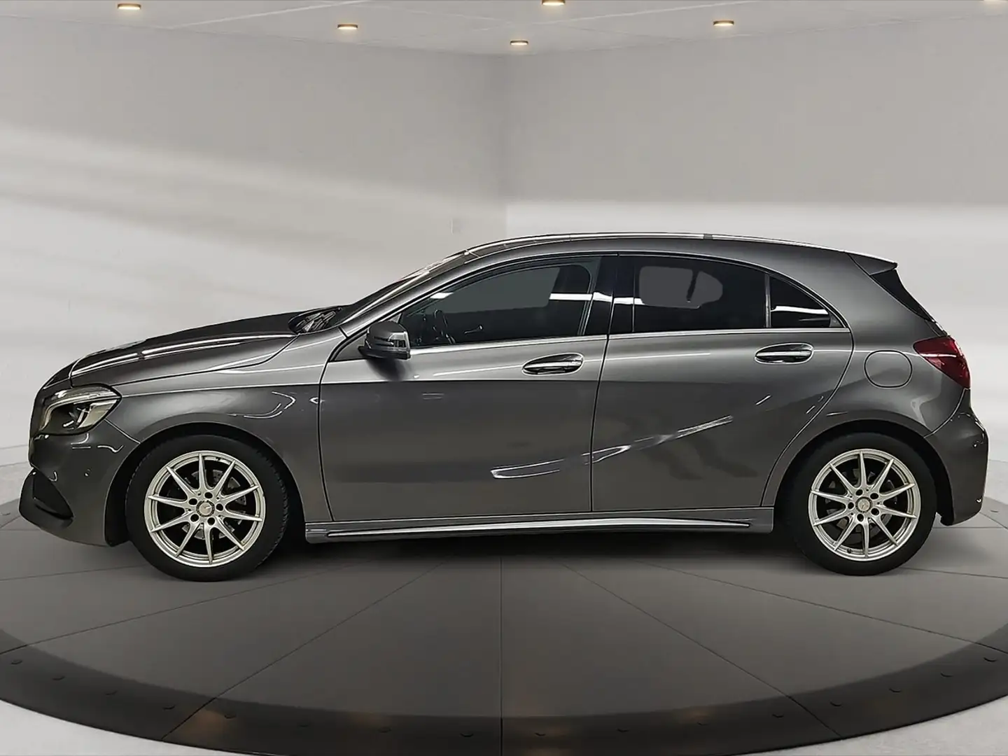 Mercedes-Benz A 160 * AMG * LED * PDC * PARK-PILOT * AUSTRIA EDITION * Grau - 2