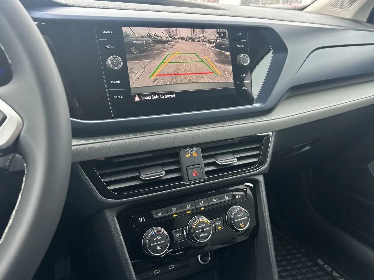 Volkswagen Taos снимка Volkswagen Taos