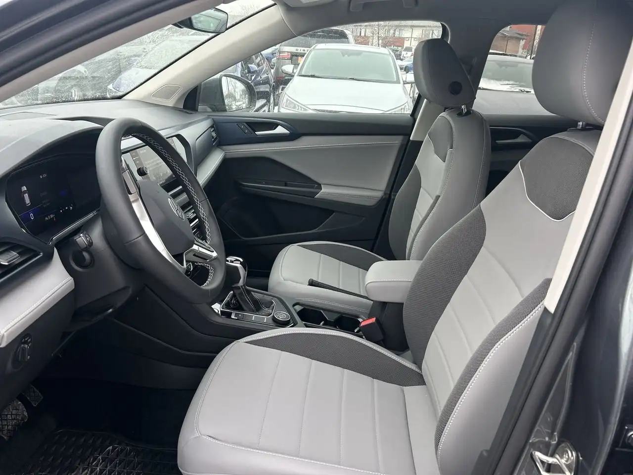Volkswagen Taos снимка Volkswagen Taos