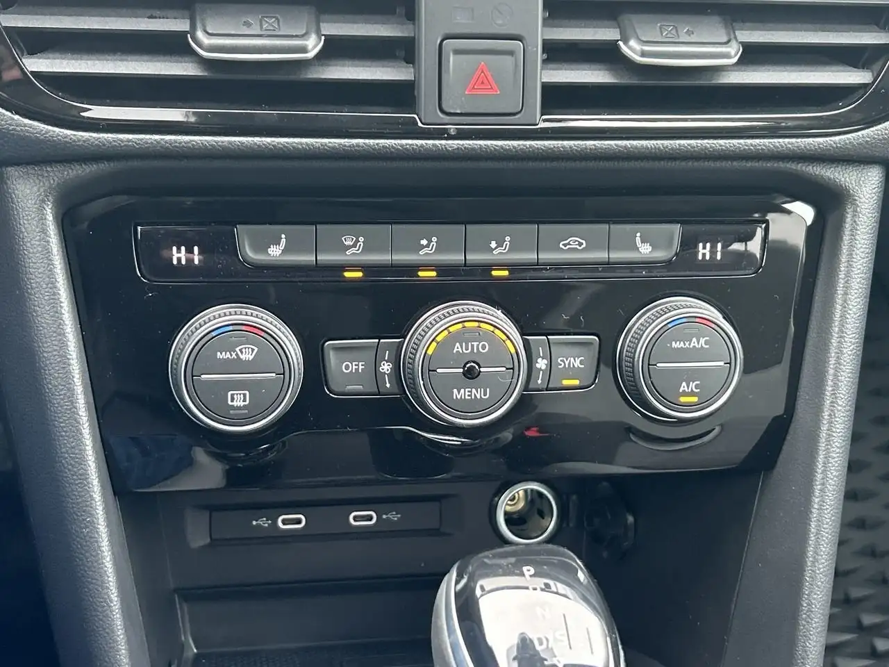 Volkswagen Taos снимка Volkswagen Taos