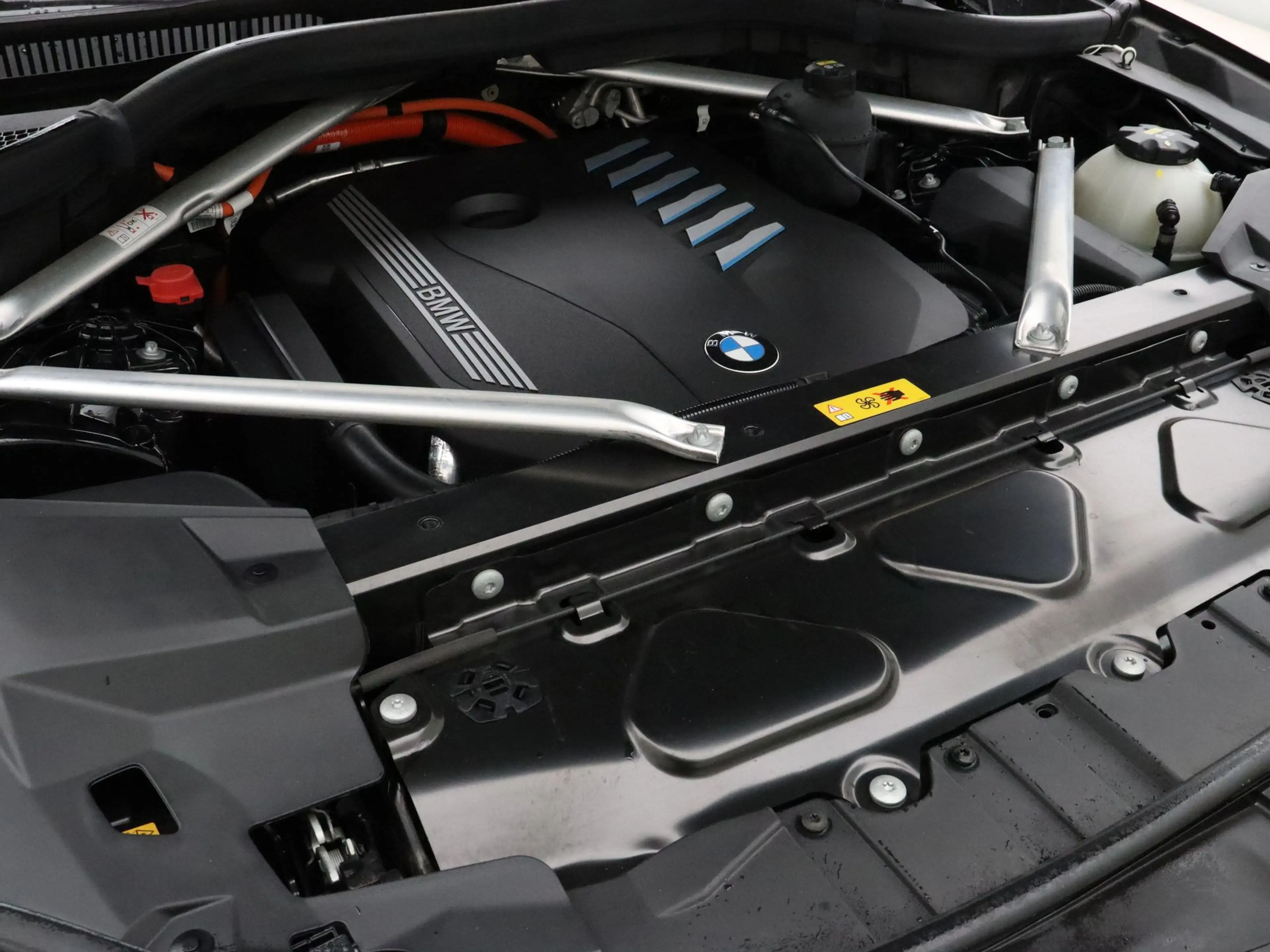 BMW X5 xDrive45e High Executive — photo 4