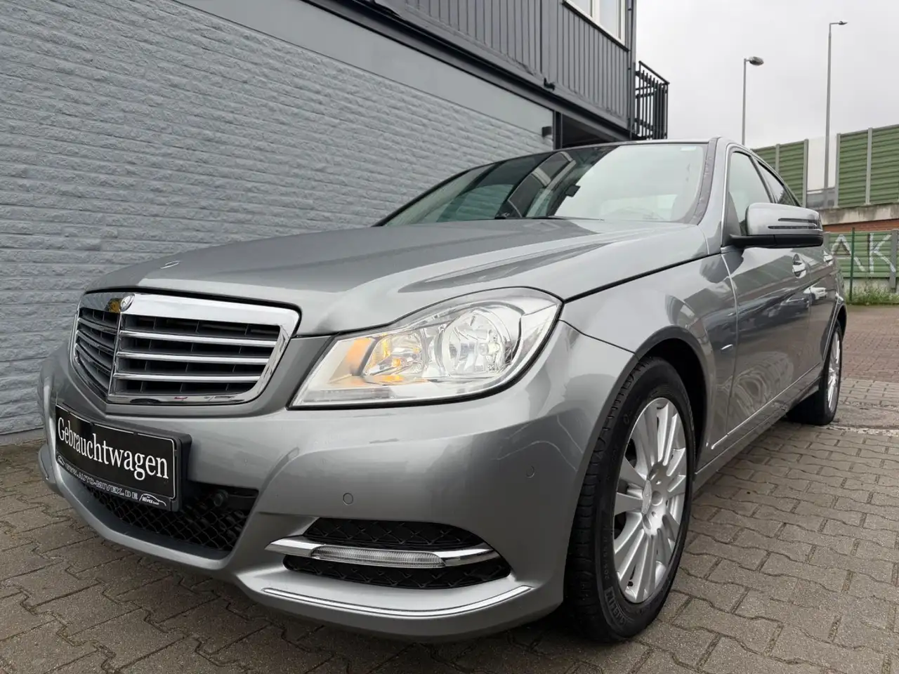 Mercedes-Benz C 200