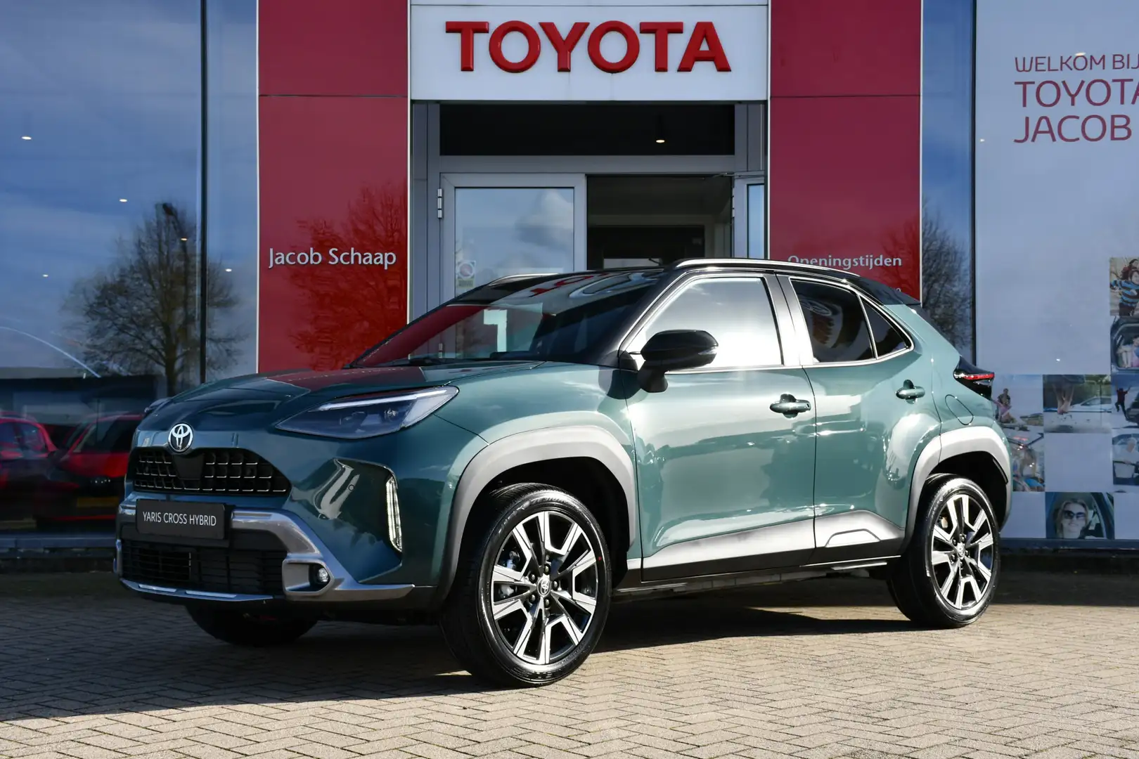 Toyota Yaris Cross 1.5 Hybrid 130 Executive Automaat 130Pk | Premium Groen - 1