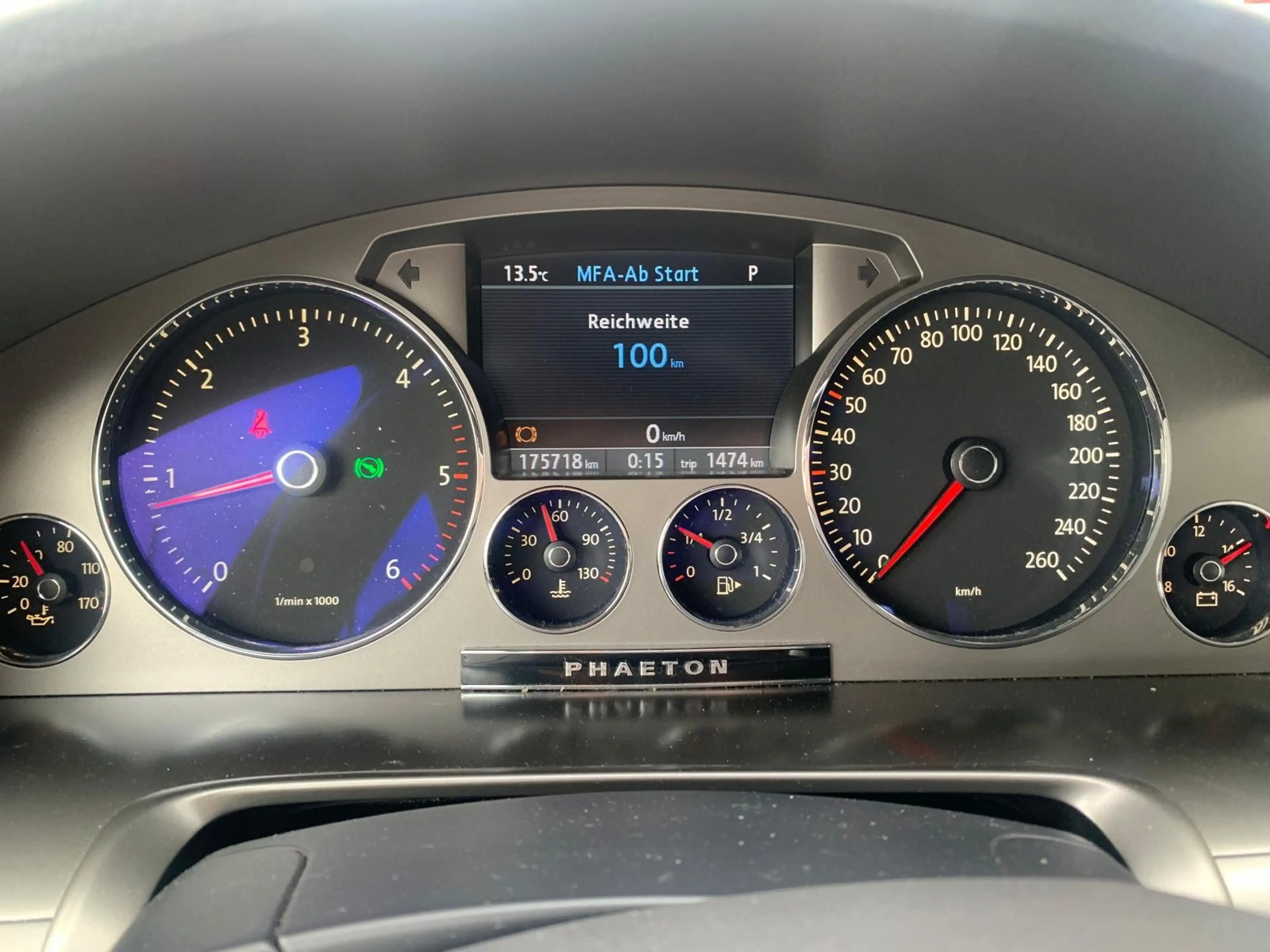 Volkswagen Phaeton V6 TDI 5-Sitzer 4Motion — photo 11