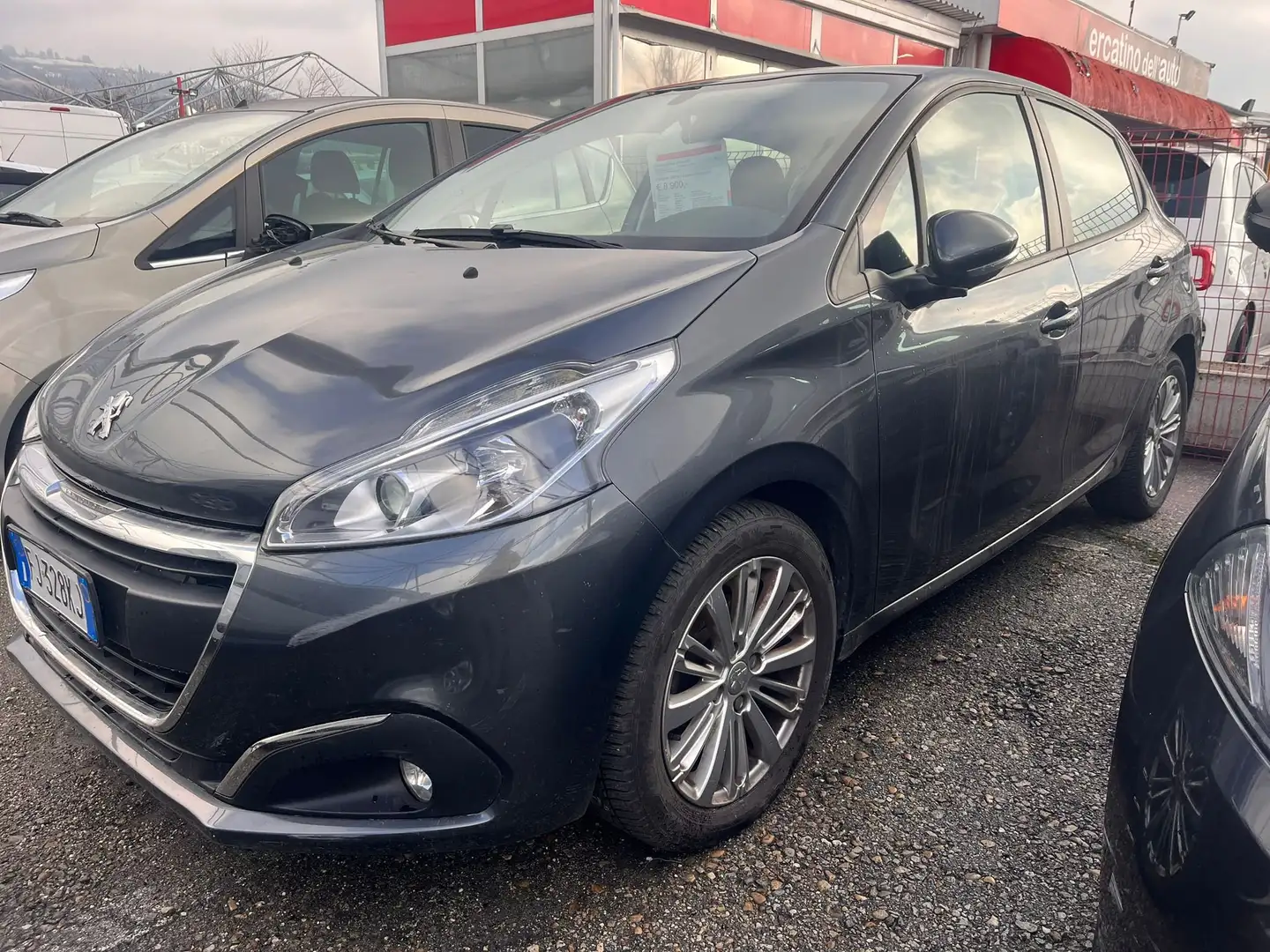 Peugeot 208 5p 1.2 puretech Active Gpl 82cv Grigio - 2