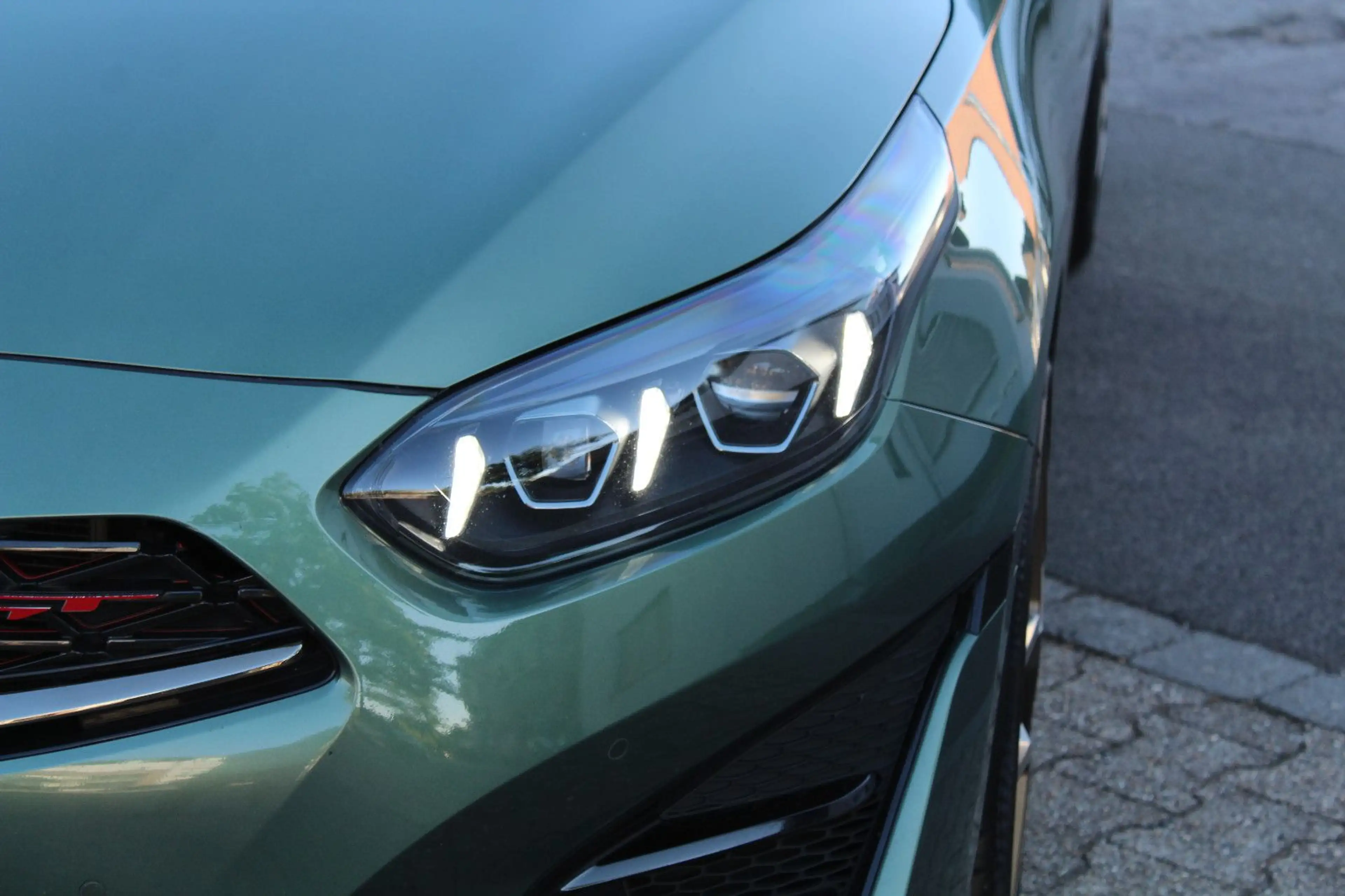 Kia ProCeed / pro_cee'd / ProCeed 1.6 T-GDI DCT GT — photo 10
