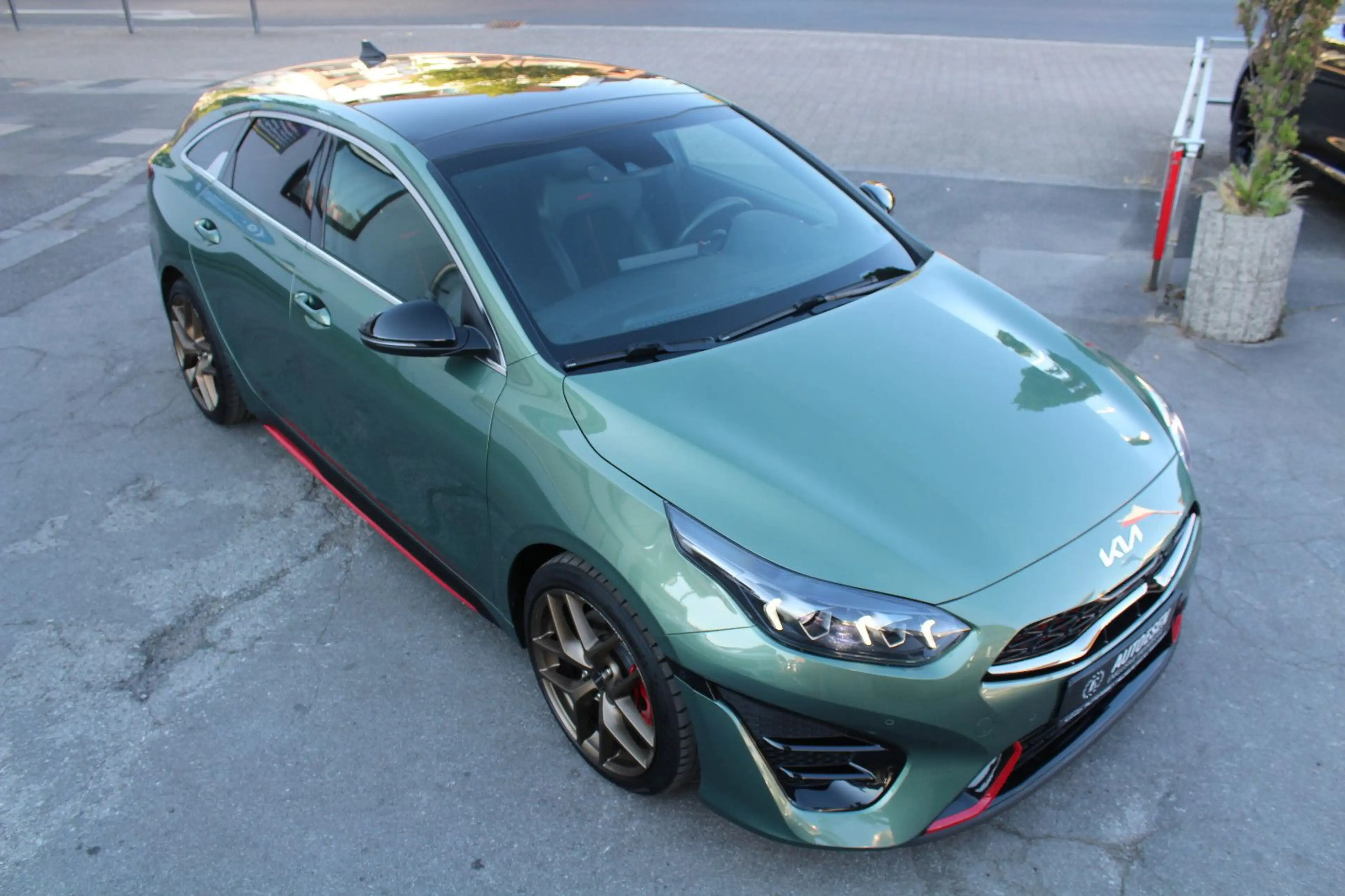 Kia ProCeed / pro_cee'd / ProCeed 1.6 T-GDI DCT GT — photo 12