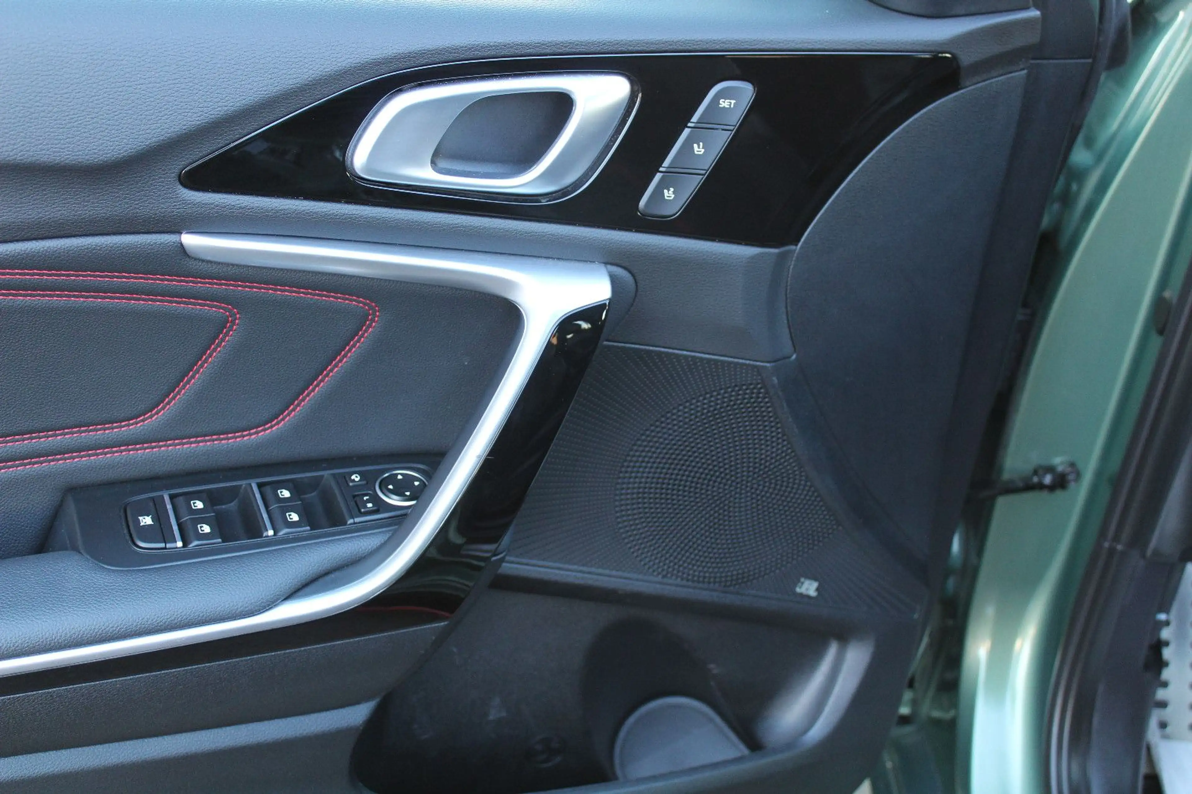 Kia ProCeed / pro_cee'd / ProCeed 1.6 T-GDI DCT GT — photo 14