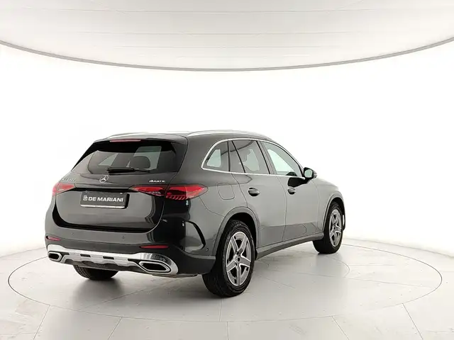 Mercedes-Benz GLC view 5
