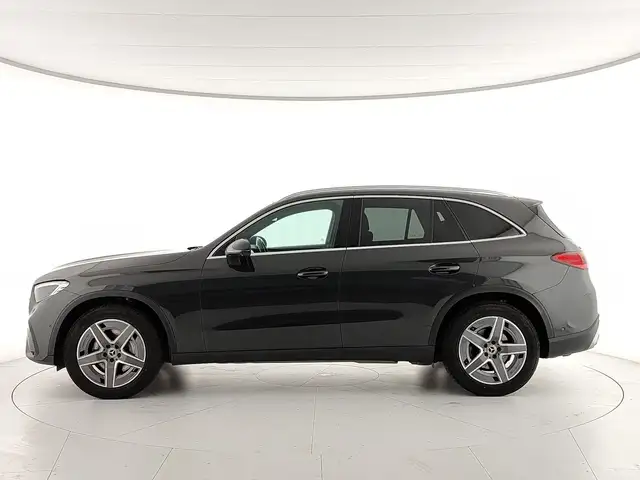 Mercedes-Benz GLC view 2