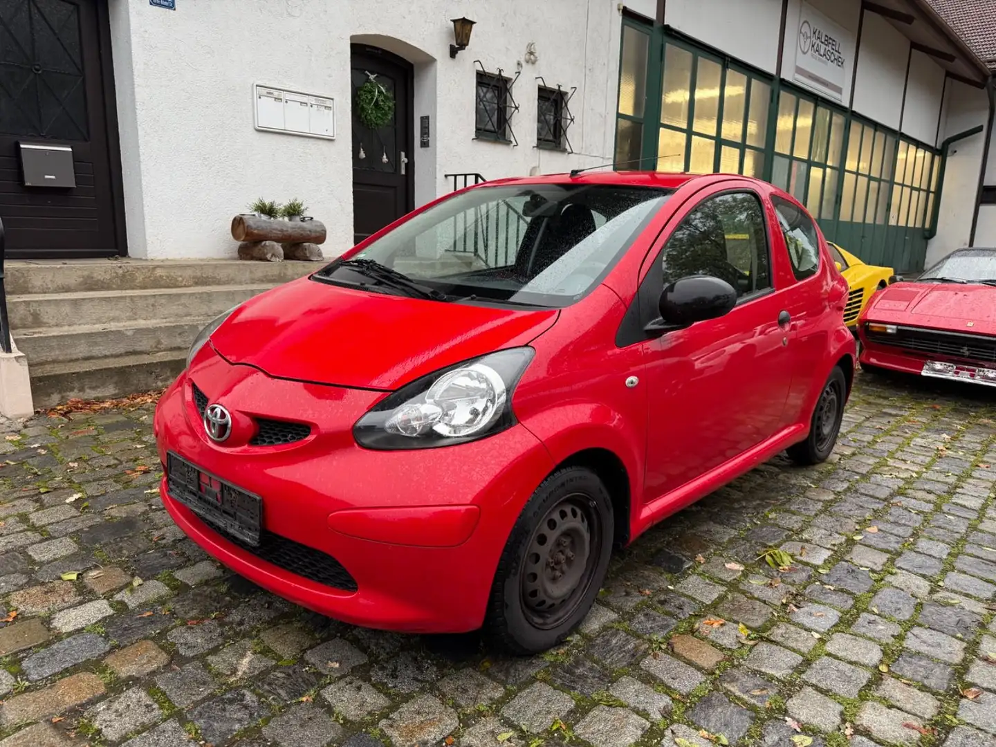 Toyota Aygo (X) 1,0 City Rouge - 1