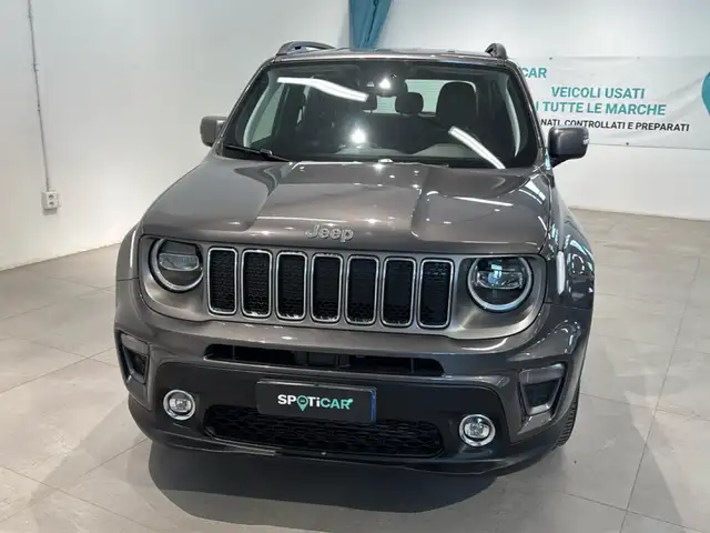 Jeep Renegade view 2