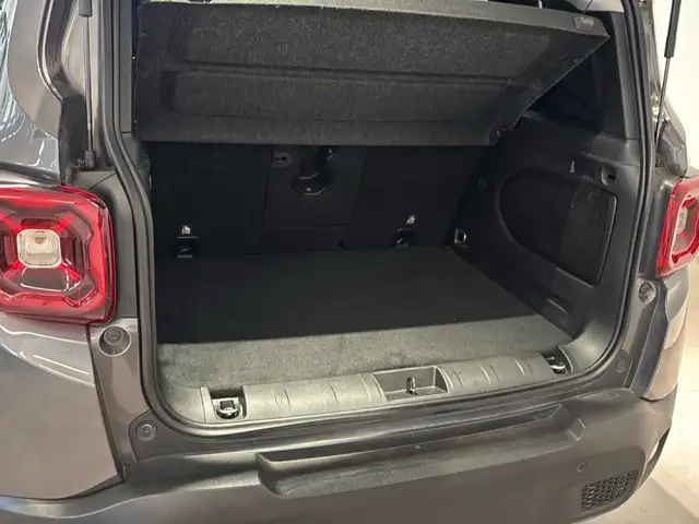 Jeep Renegade view 16