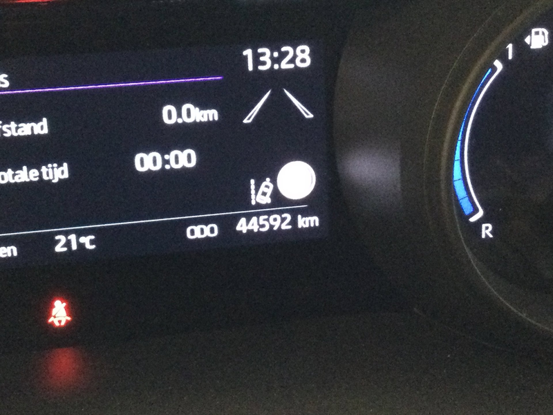 Toyota Yaris 1.5 Hybrid Dynamic CAMERA-CLIMA-LED — photo 14