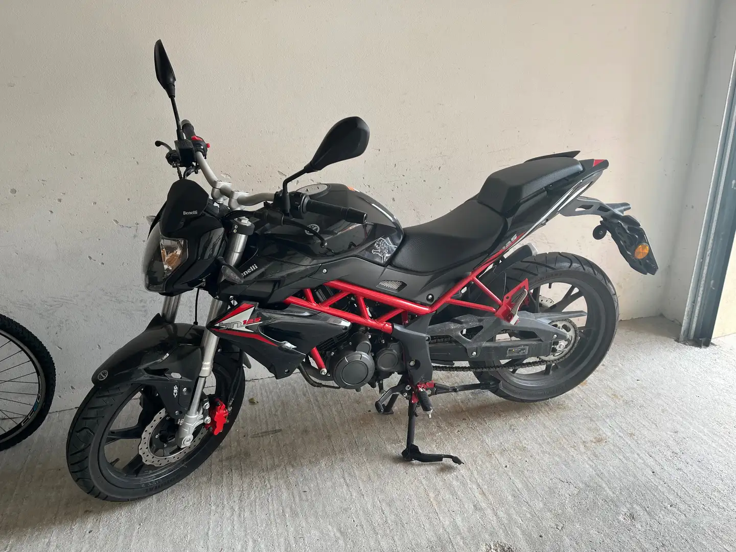 Benelli BN 125 Negru - 2