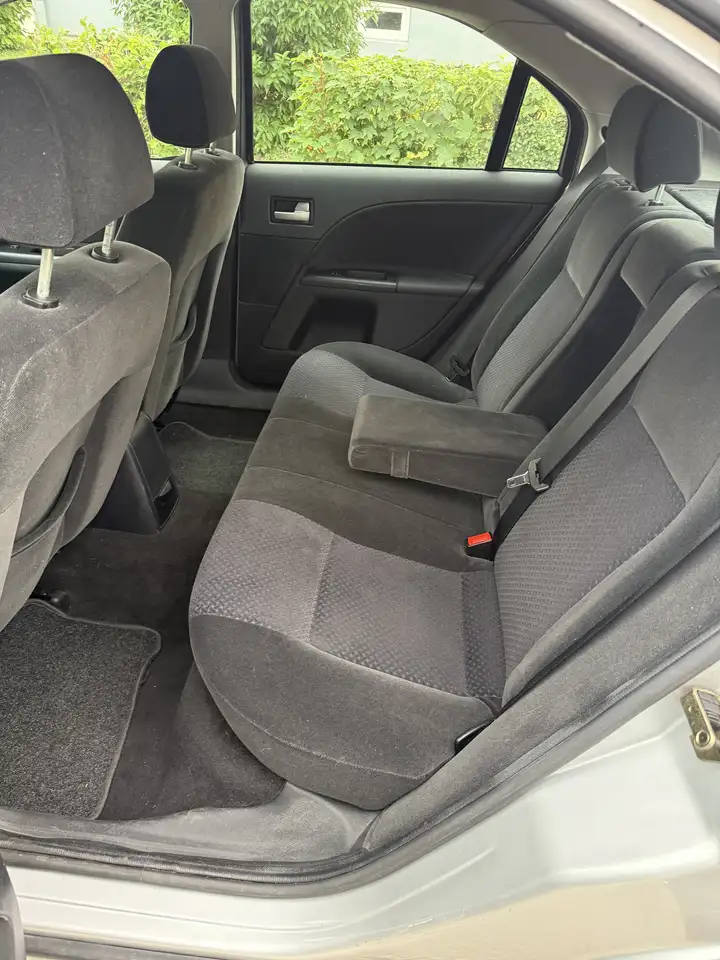 Ford Mondeo 2.0 Ghia, foto 7