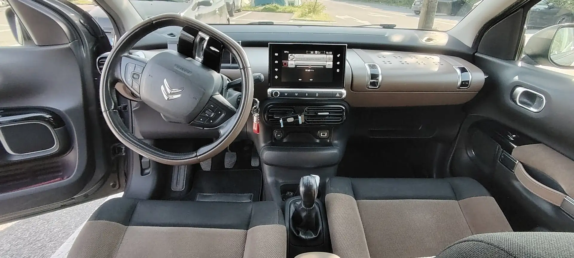 Citroen C4 C4 Cactus 2014 Cactus 1.6 bluehdi Shine  100cv Grigio - 1