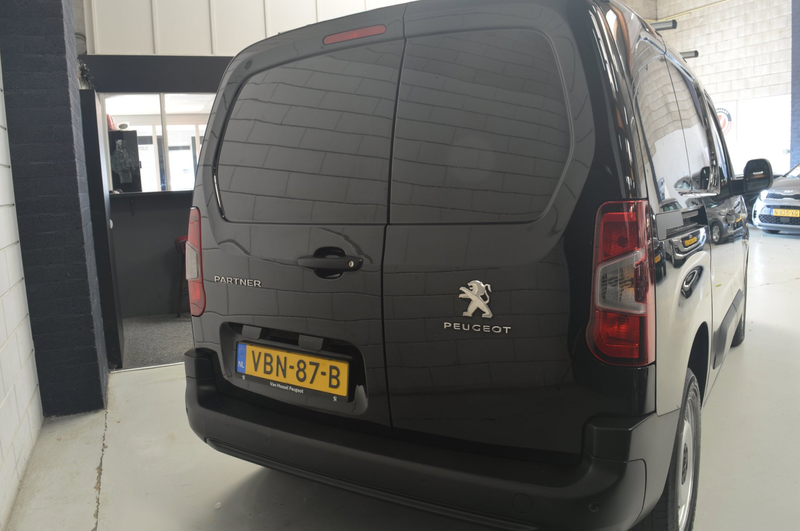Peugeot Partner 1.5 BlueHDI Pro // 109.000 km // AIRCO // CRUISE / — photo 4
