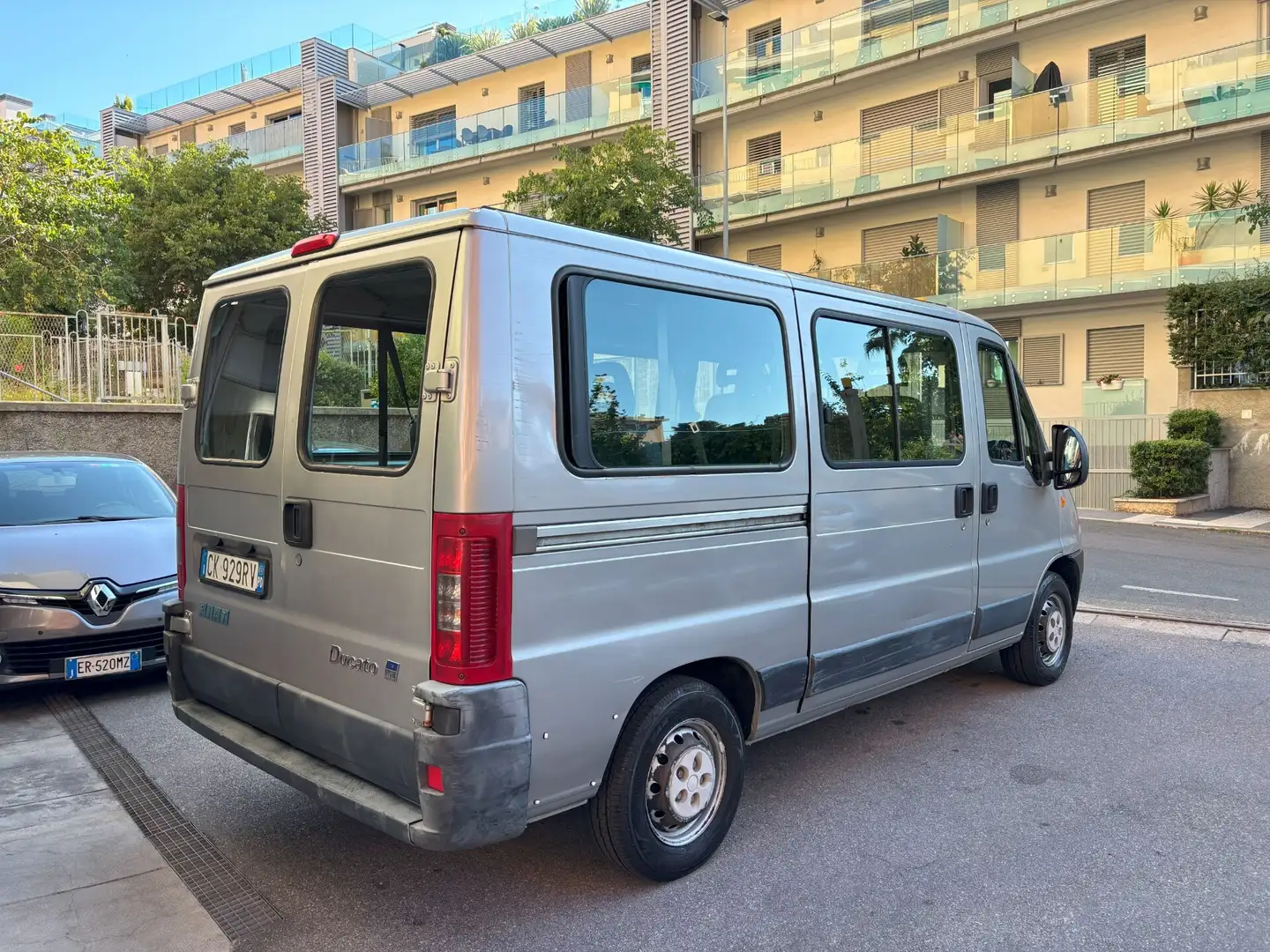 Fiat Ducato 2.3 JTD 9 POSTI Silber - 2