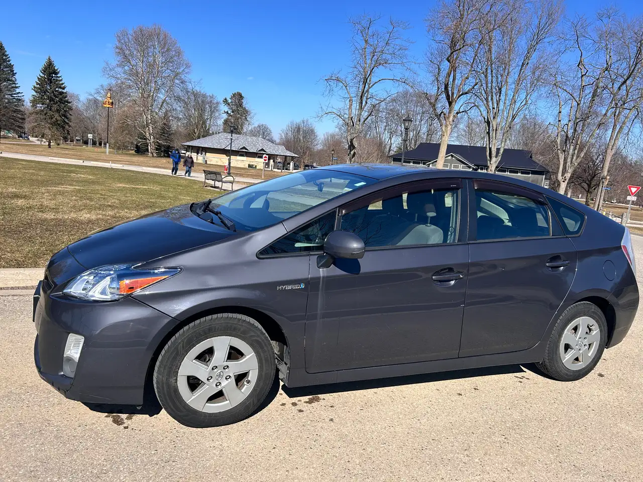 Toyota Prius снимка Toyota Prius
