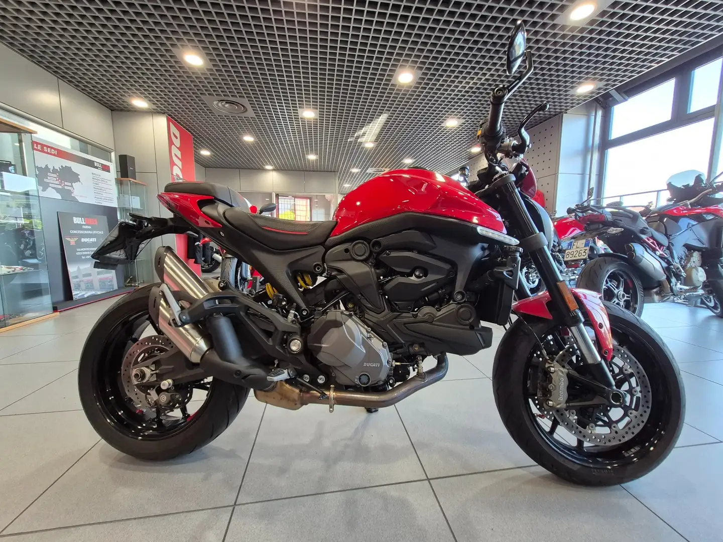 Ducati Monster 937 Plus Roşu - 1
