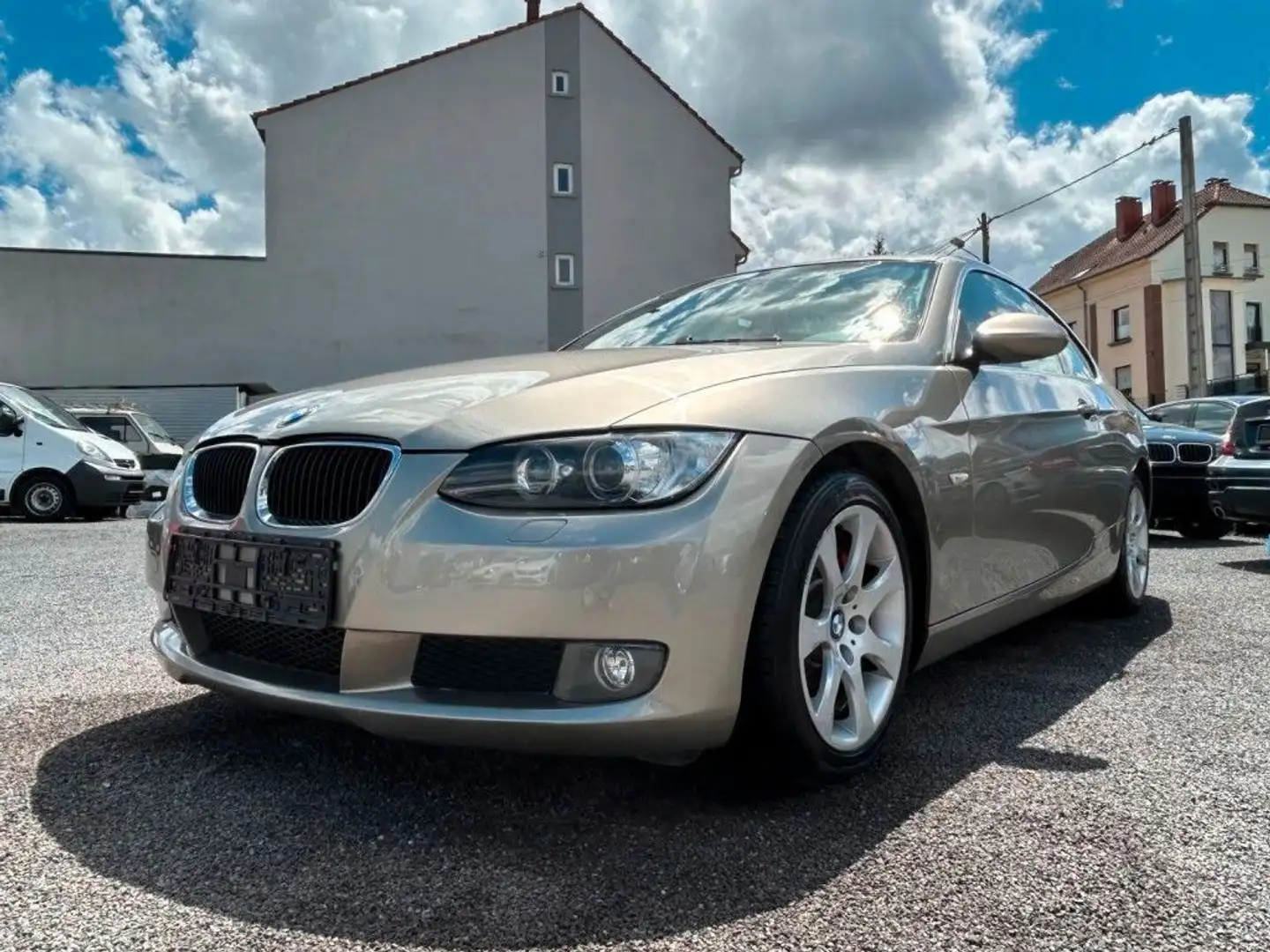 BMW 330 d COUPE AUT + LEDER + SHZ + TEMP + PDC Braun - 1