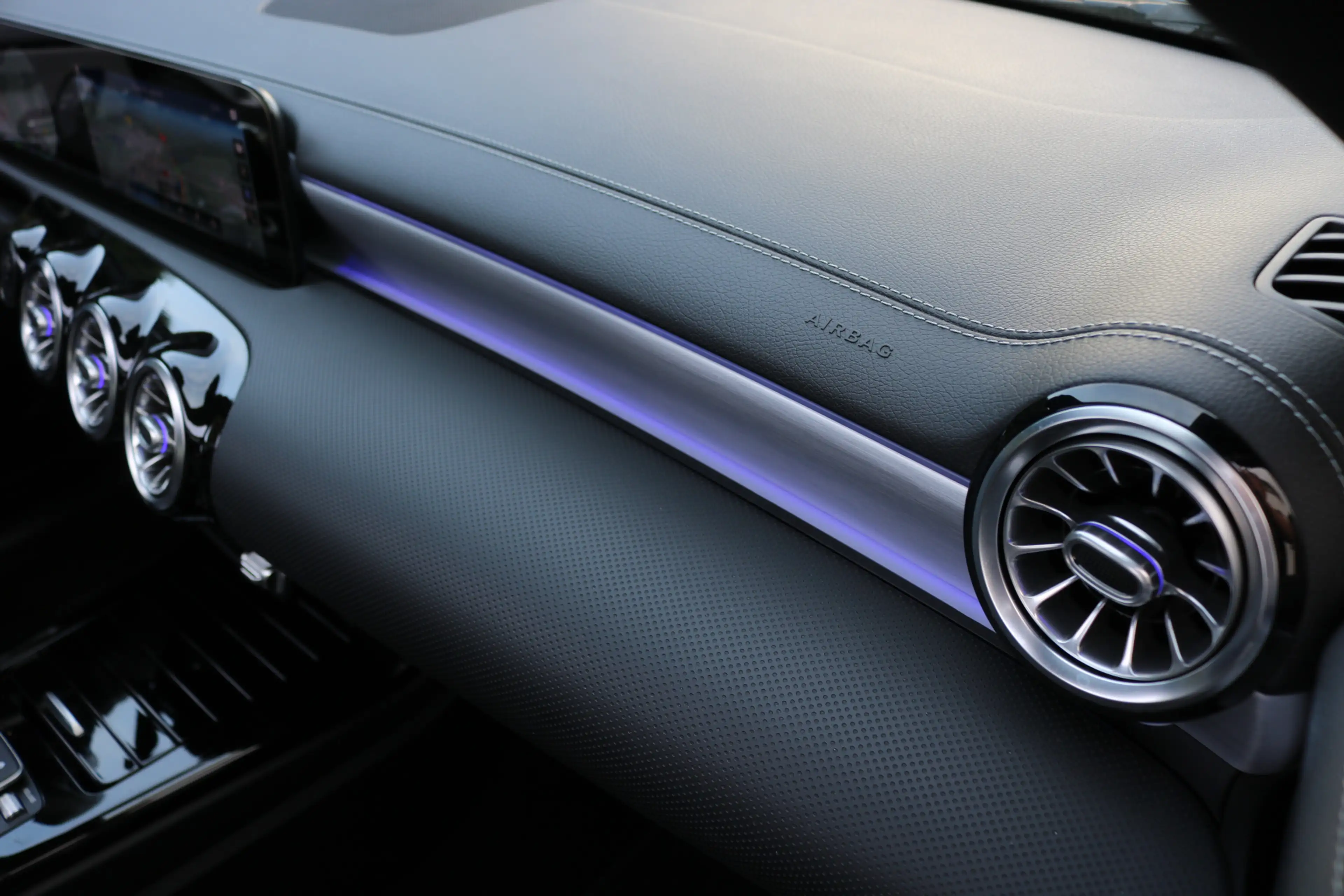 Mercedes-Benz A 250 e AMG Pakket AMG NightPakket (Pano Sportleder/Memo — photo 27