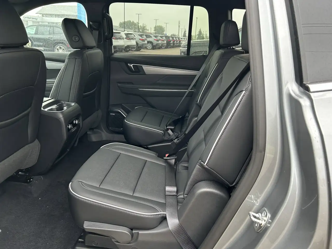 Buick Enclave снимка Buick Enclave