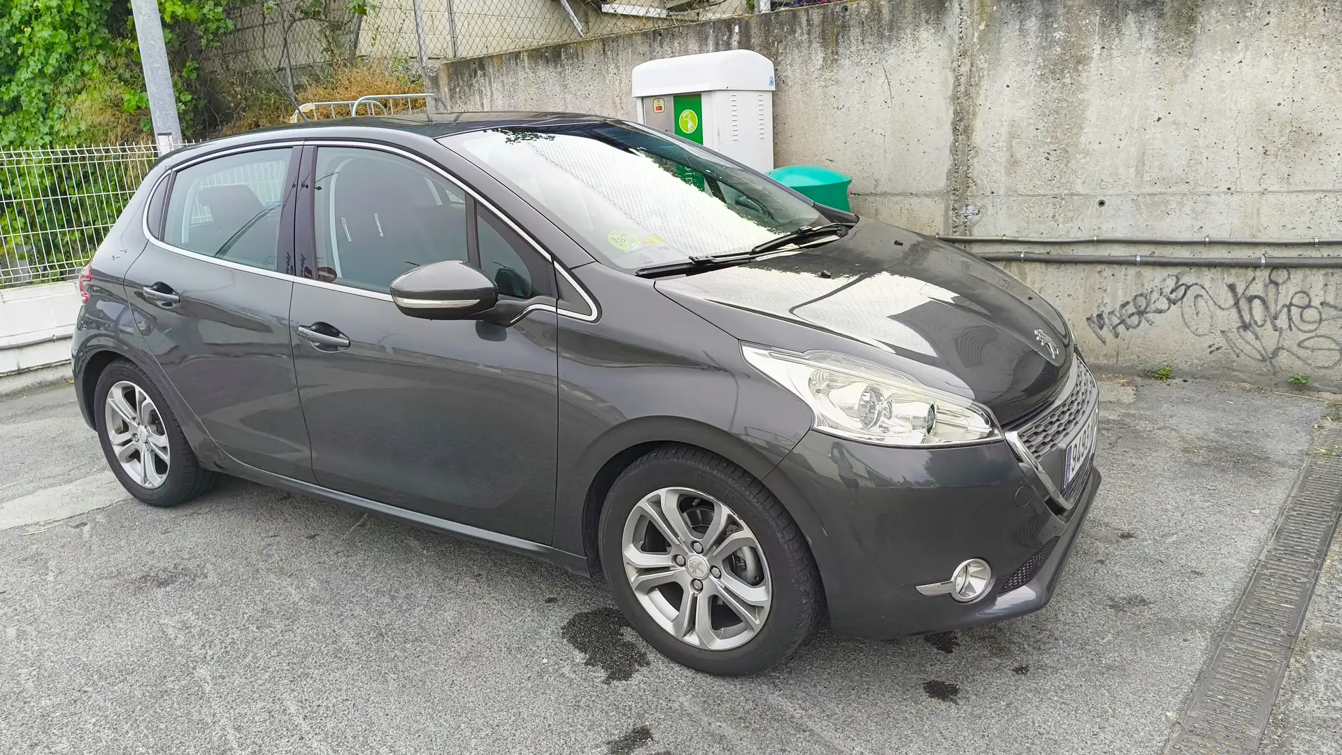 Peugeot 208 208 1.6e-HDi Allure Allure Gris - 2
