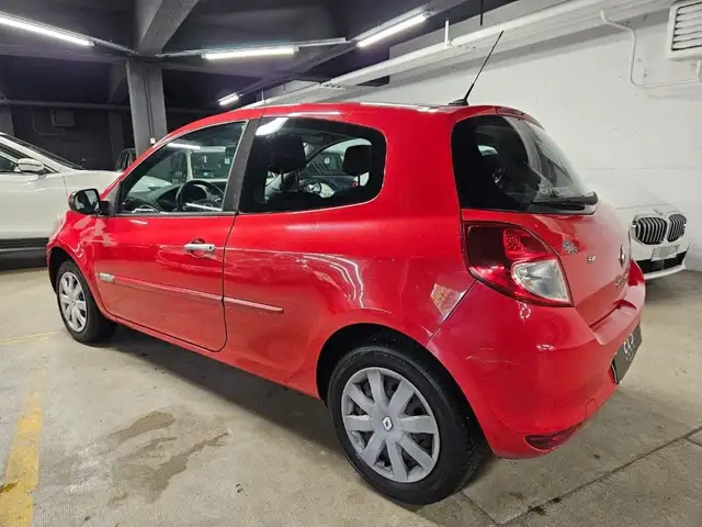 Renault Clio view 3