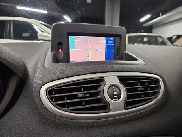 Renault Clio view 12