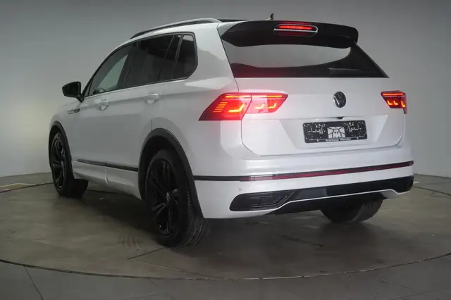 Volkswagen Tiguan view 5