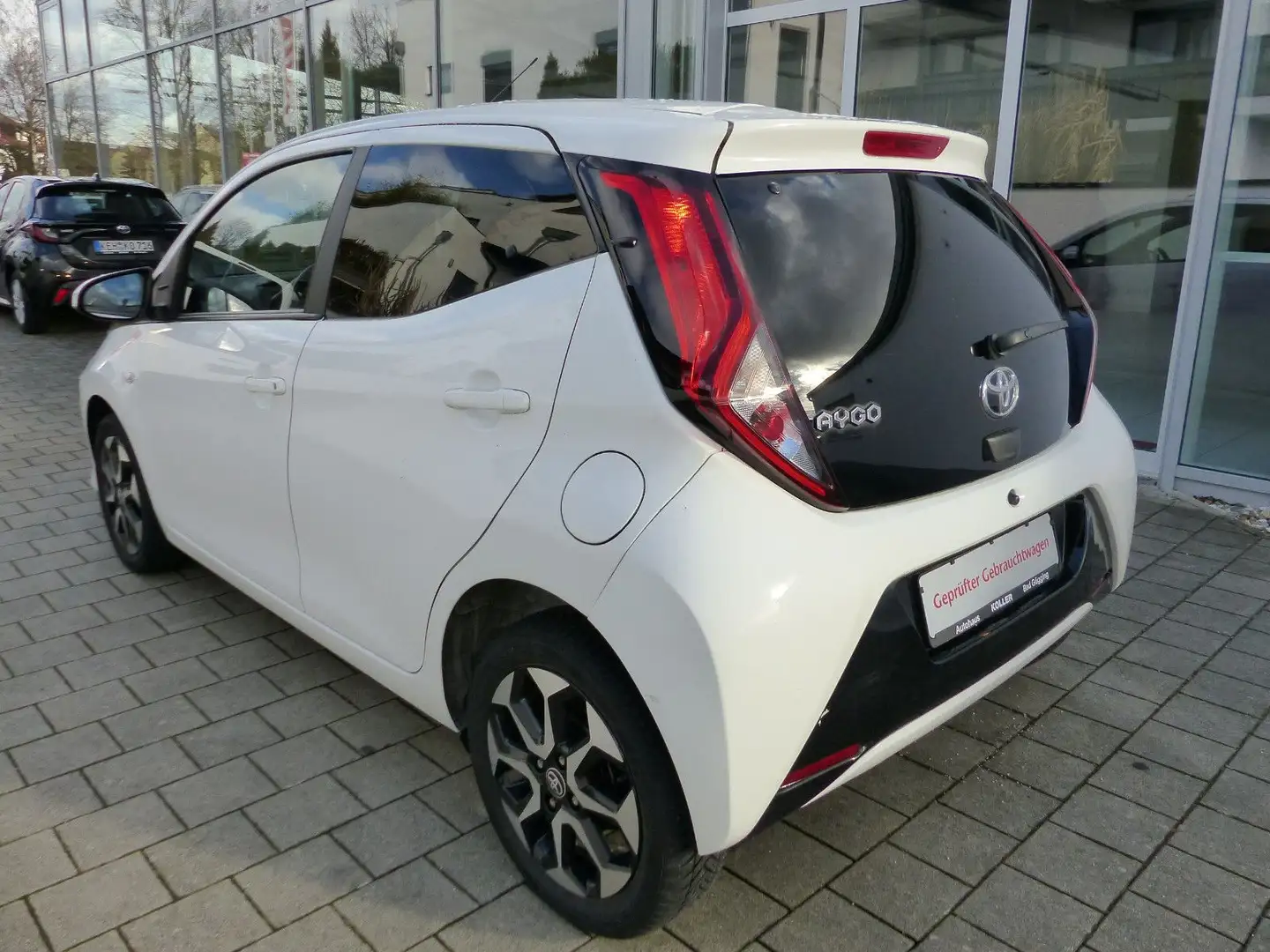 Toyota Sonstige Aygo 1,0 Automatik Klima Kamera CarPlay NS Alu Weiß - 2