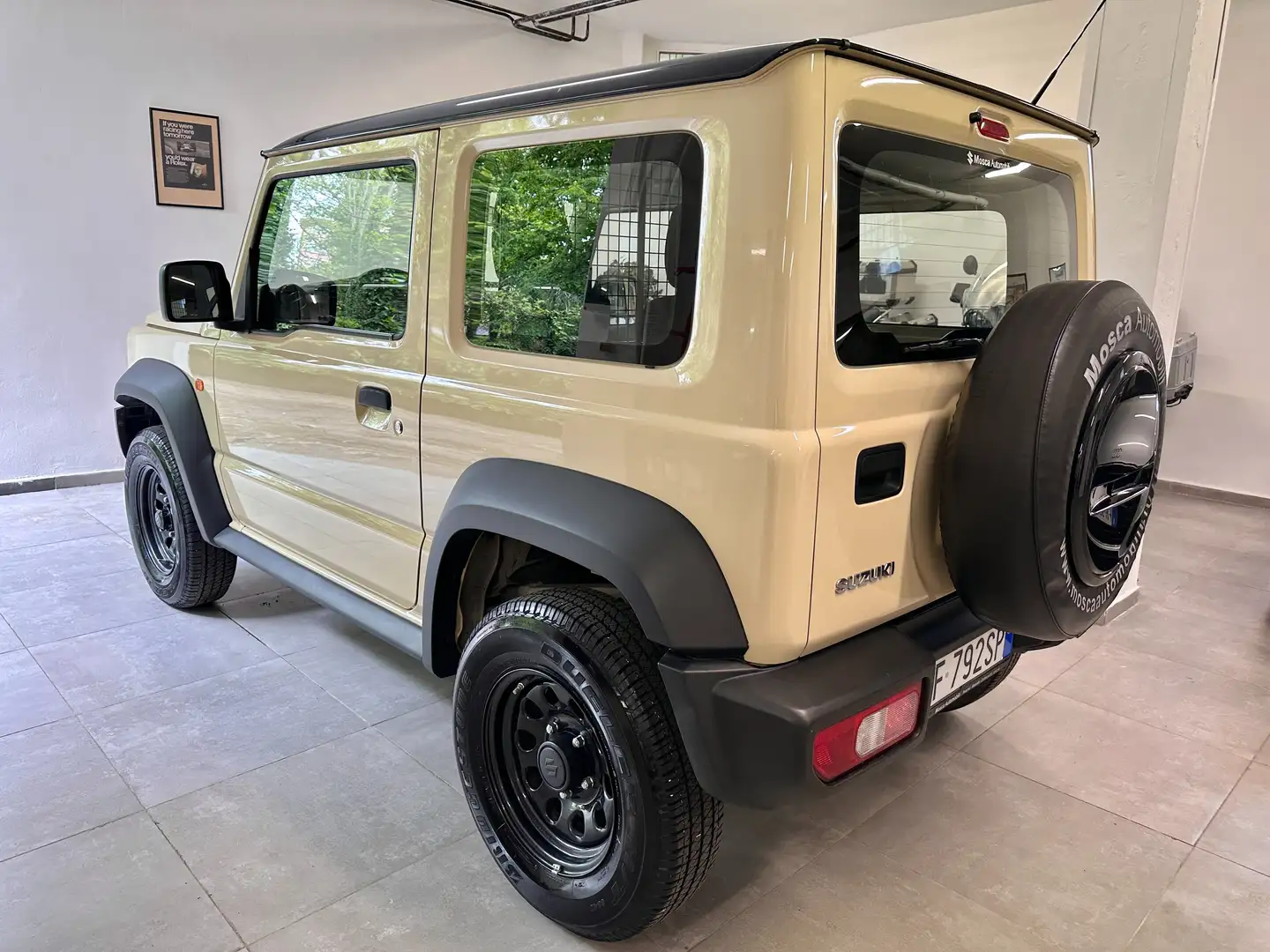 Suzuki Jimny UNIPROP * BOOK SERVICE * NEOP * AVORIO KENYA Beige - 2