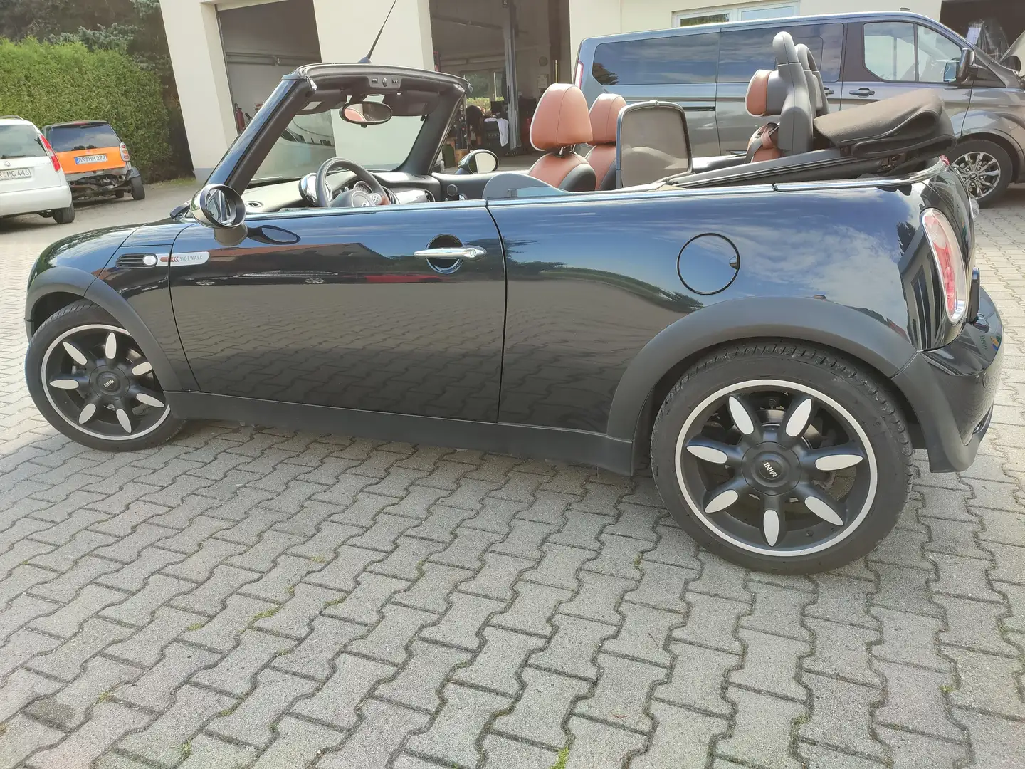 MINI Cooper Cabrio Sidewalk Cabrio (R52) Schwarz - 2