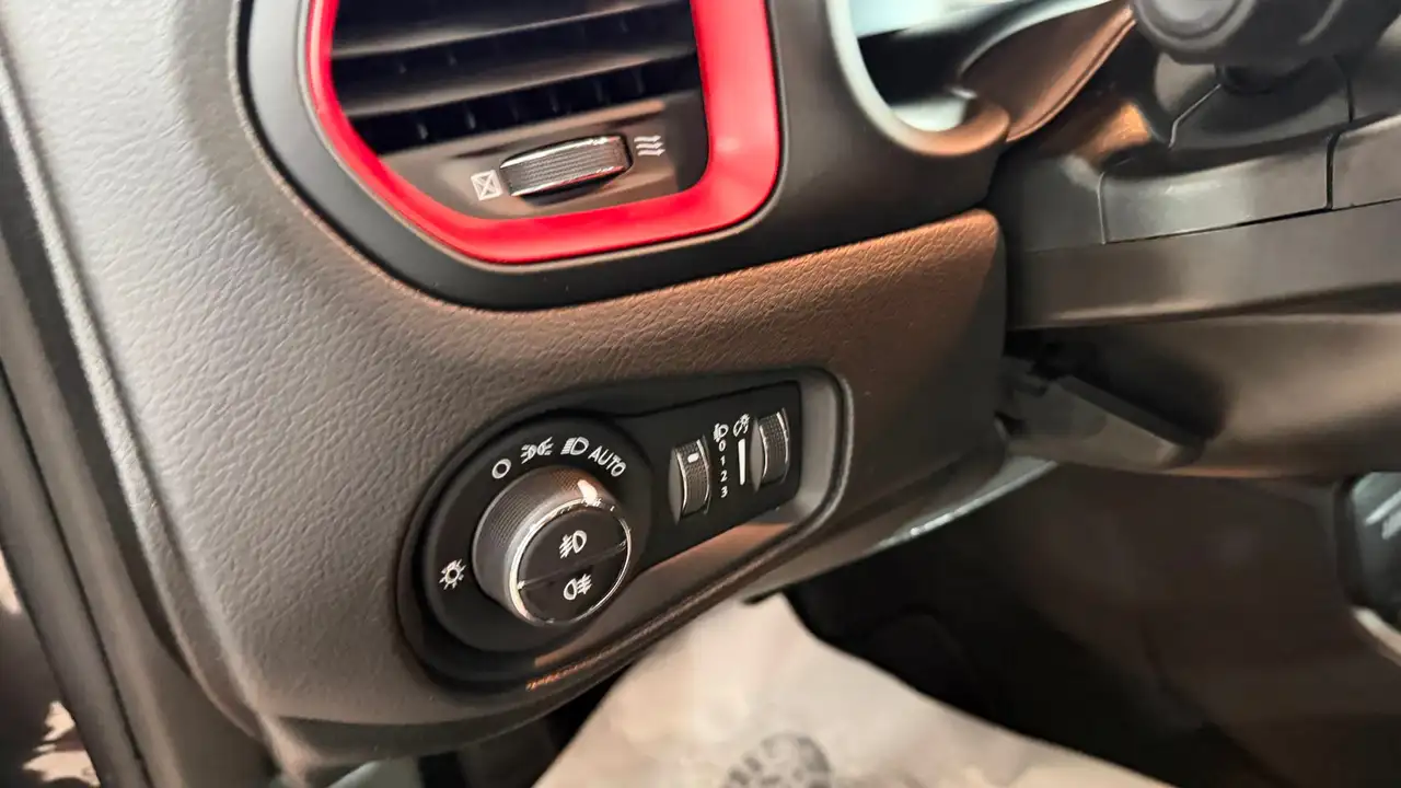 Jeep Renegade Trailhawk Plug-In-Hybrid 4xe, миниатюра 14